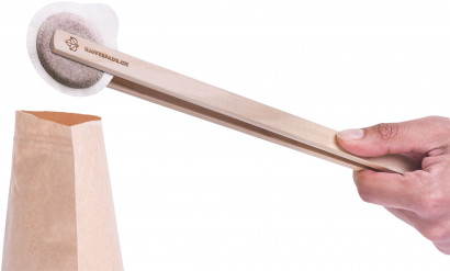 Holzpinzette - Zur Entnahme loser Pads aus Beuteln